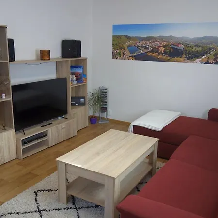 Apartament Pod Chlumem - Utulny V Blizkosti Centra Decin