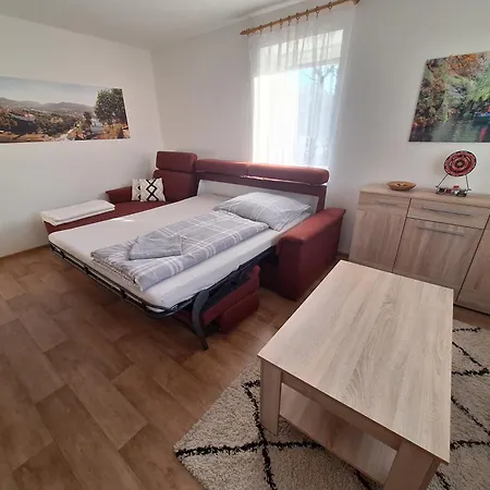 Pod Chlumem - Utulny V Blizkosti Centra Apartament Decin
